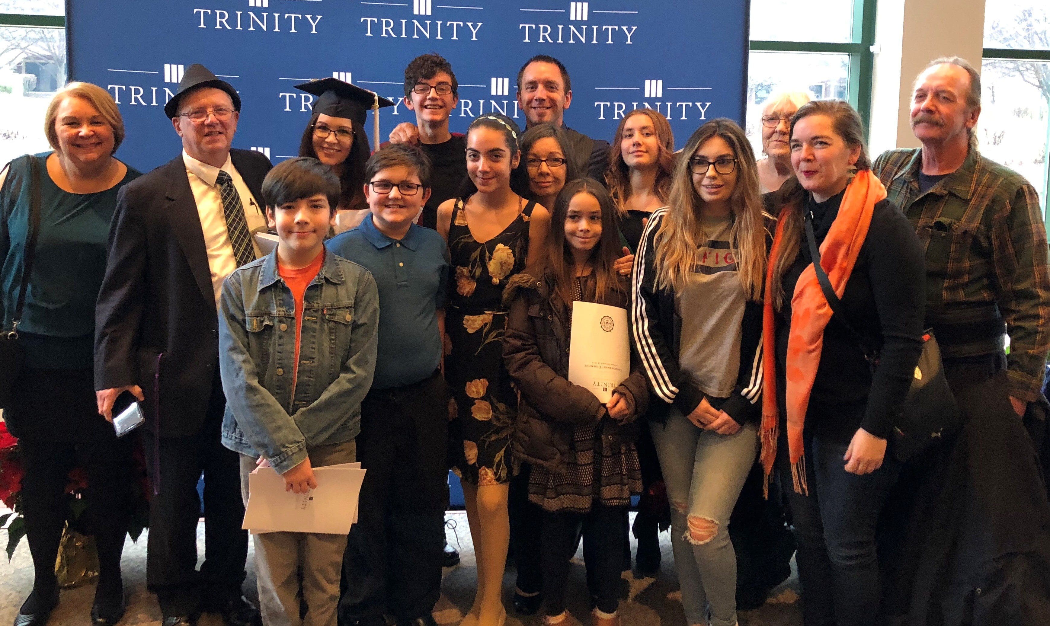 KImberly Mueller Alumni Success Kimberly Mueller Alumni Success picture with family